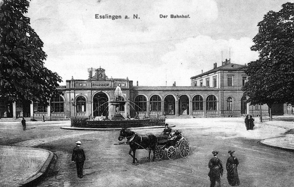 Damals und heute: Der Esslinger Bahnhof