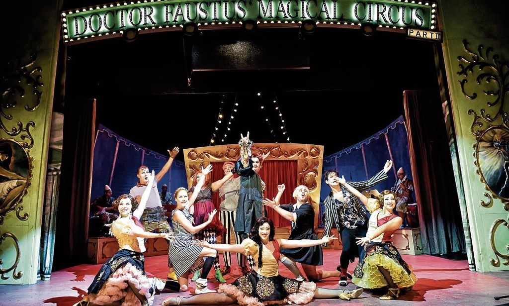 Vor der Uraufführung: Martin Lingnaus Klassiker-Musical „Doctor Faustus Magical Circus Part II“ an der Esslinger Landesbühne: Rock ju Göhte