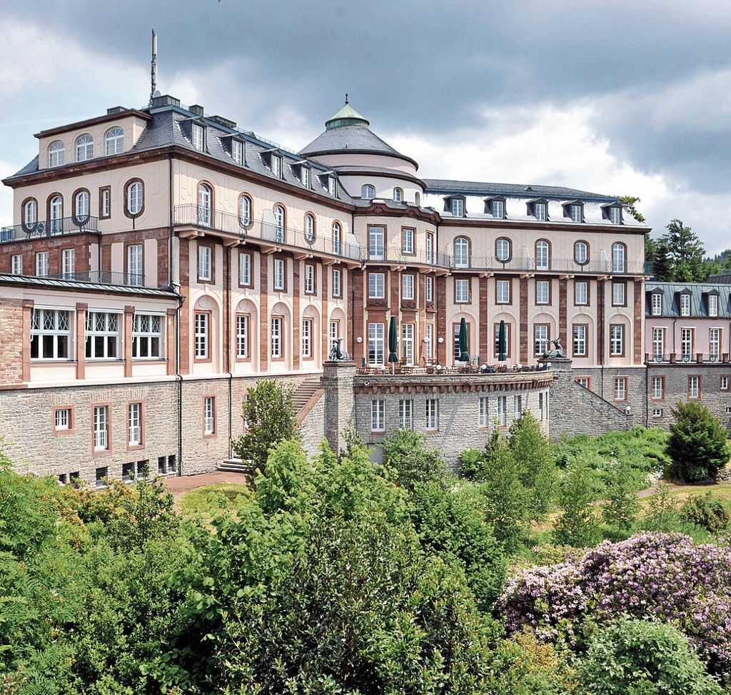 Einst machte Bundeskanzler Konrad Adenauer hier Urlaub - Kernbau des Hotels ist denkmalgeschützt: Nobelhotel Bühlerhöhe bleibt noch Jahre geschlossen