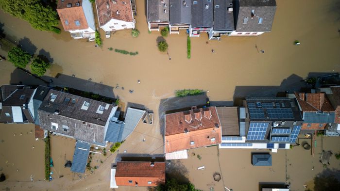 Todesopfer nach Hochwasser - Banger Blick aufs Wetter