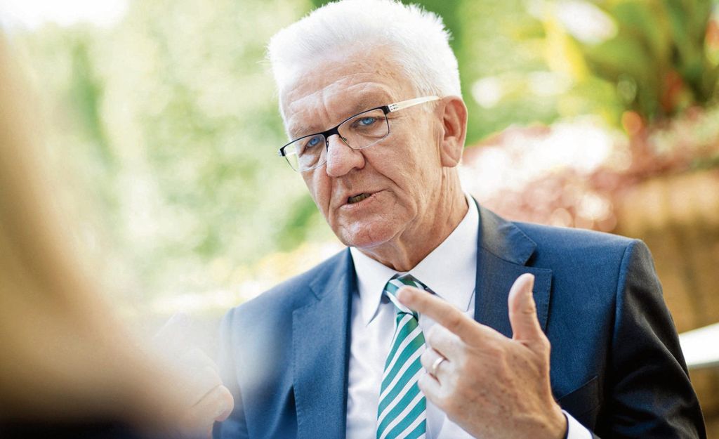Kretschmann ruft seine Minister zur Haushaltsdisziplin auf