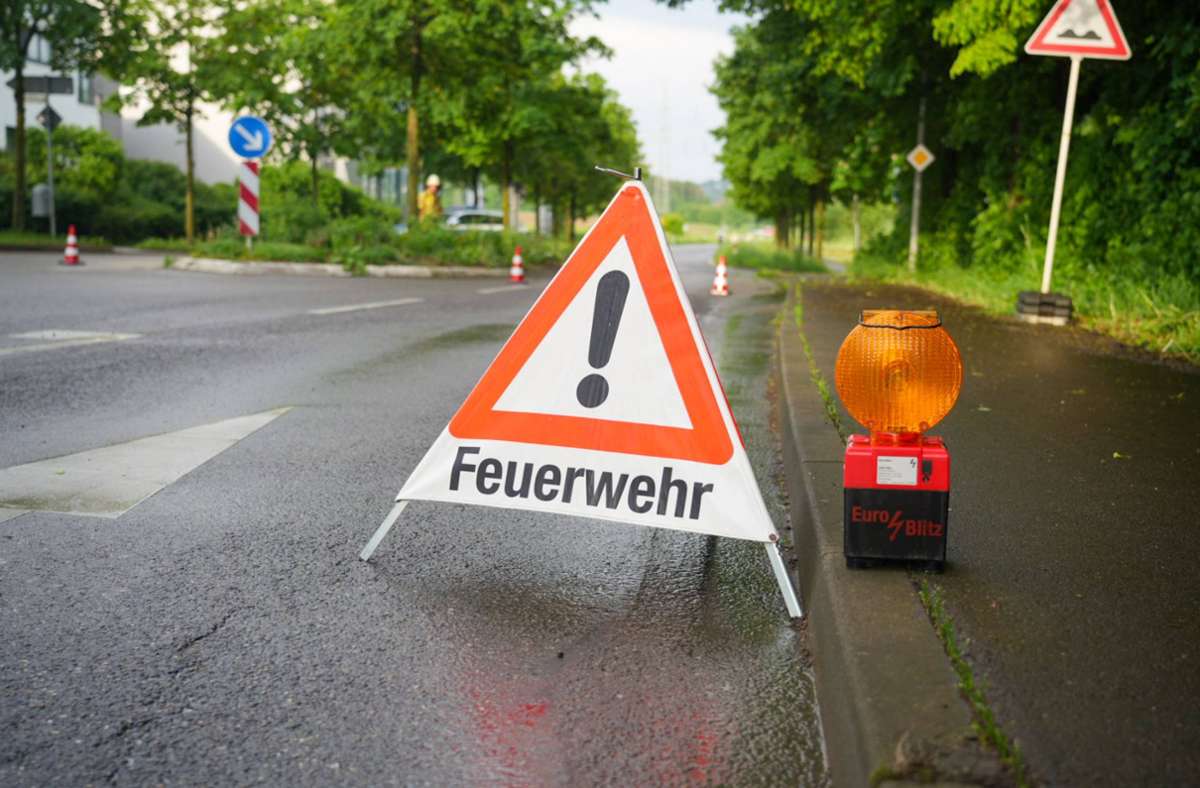 Polizei und Feuerwehr im Einsatz: Unwetterfolgen im Kreis Esslingen