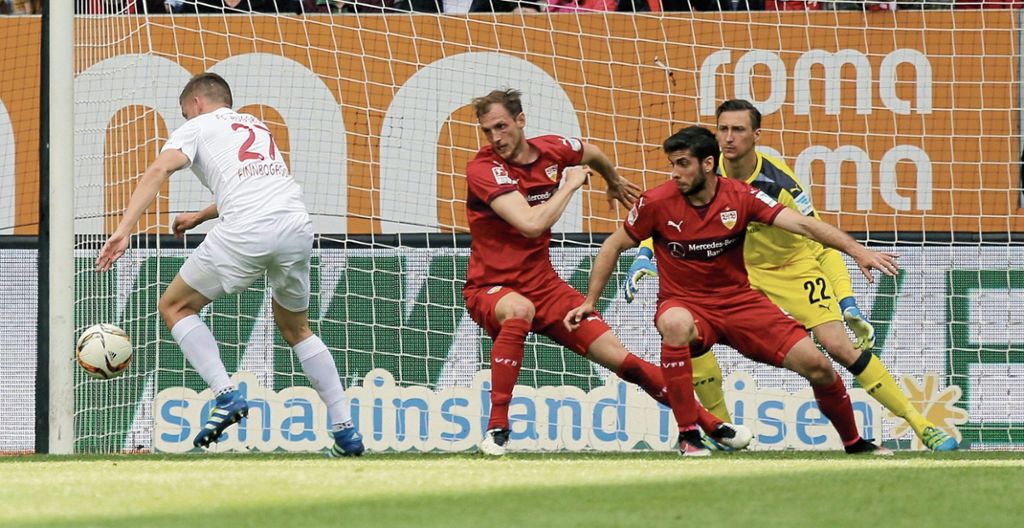 Der VfB Stuttgart zeigt beim 0:1 in Augsburg eine desolate Leistung und steckt wieder „voll mittendrin“ im Abstiegskampf: Es geht abwärts