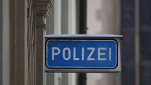Wilde Szenen in Bad Mergentheim: Männer schlagen mit Baseballschlägern auf Auto ein – mehrere Verletzte