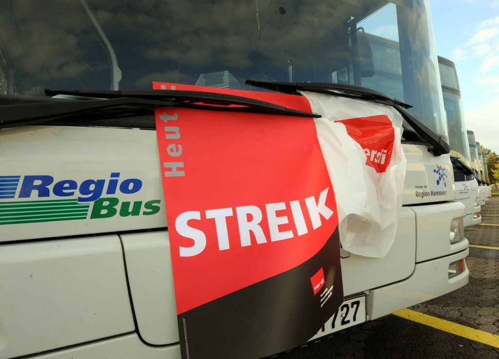 Warnstreik bei RegioBus - 100.000 Reisende betroffen