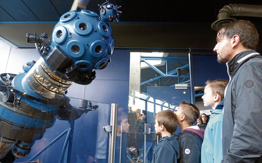 Planetarium feiert mit mehr als 8000 Besuchern sein 40-jähriges Bestehen: Den Sternen ganz nah