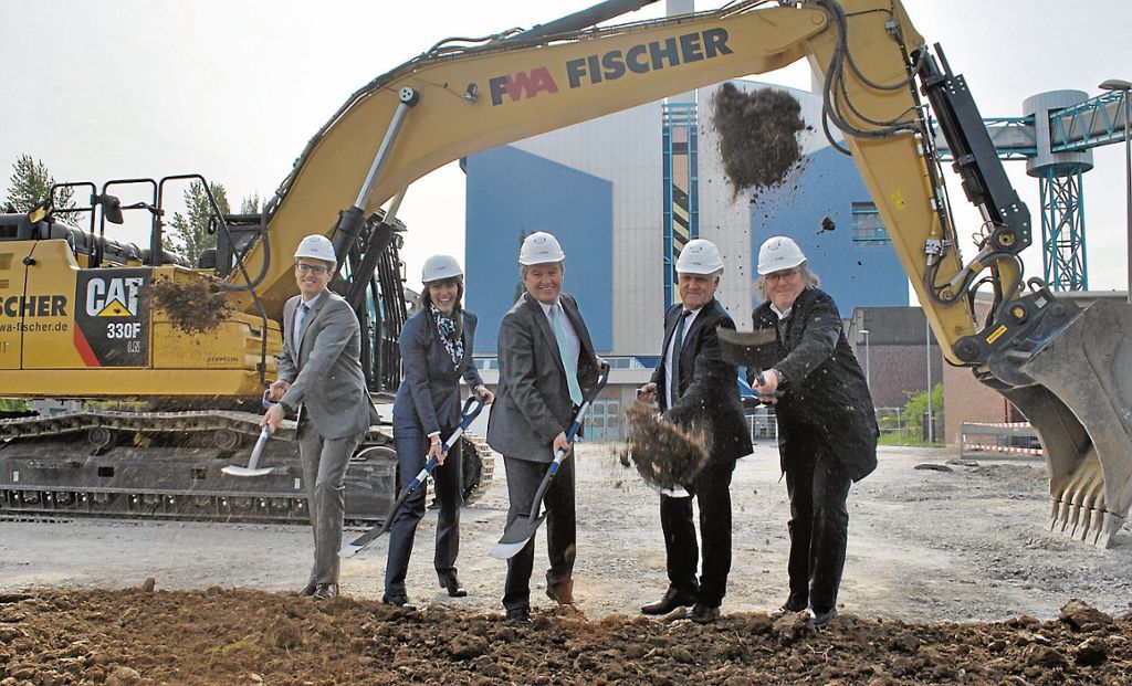 Spatenstich für das Gasheizkraftwerk Gaisburg: „Aufbruch in eine neue Energiewelt“
