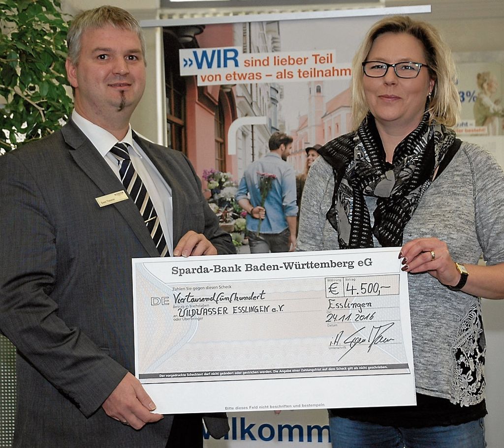 ESSLINGEN:  Sparda-Bank hilft Verein Wildwasser: 4500 Euro gegen Gewalt