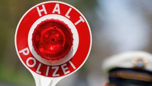 In Esslingen: Polizei nimmt 29-jährigen Fahrer unter Drogeneinfluss mit Kind im Auto fest