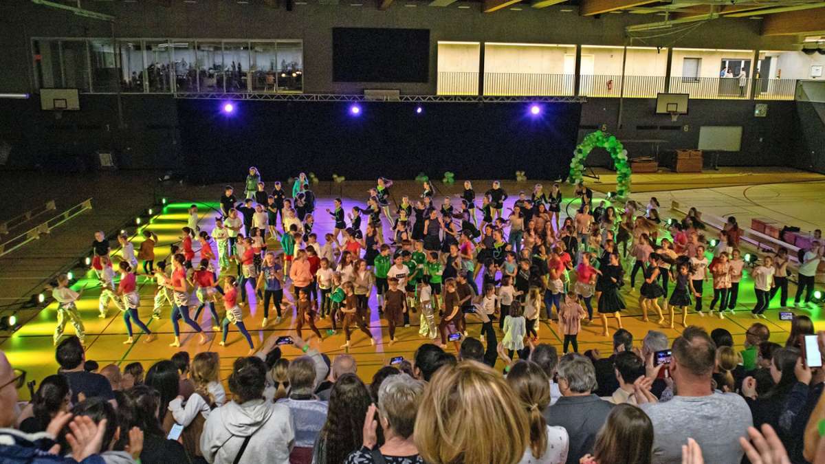 Jugendsportnacht des TV Nellingen: Viel Applaus für junge Tänzerinnen und Tänzer