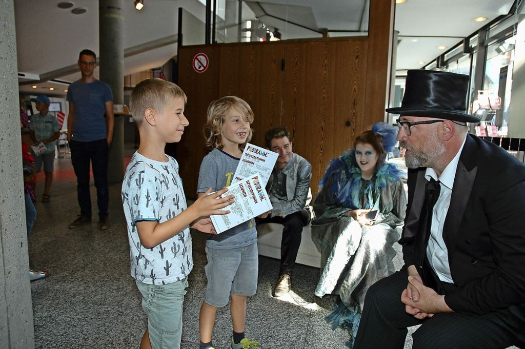 Esslingen: WLB-Kinderfest zum Auftakt der neuen Spielzeit – Lesungen und Mitmach-Stationen für die Kleinen: Kinderfest an der WLB