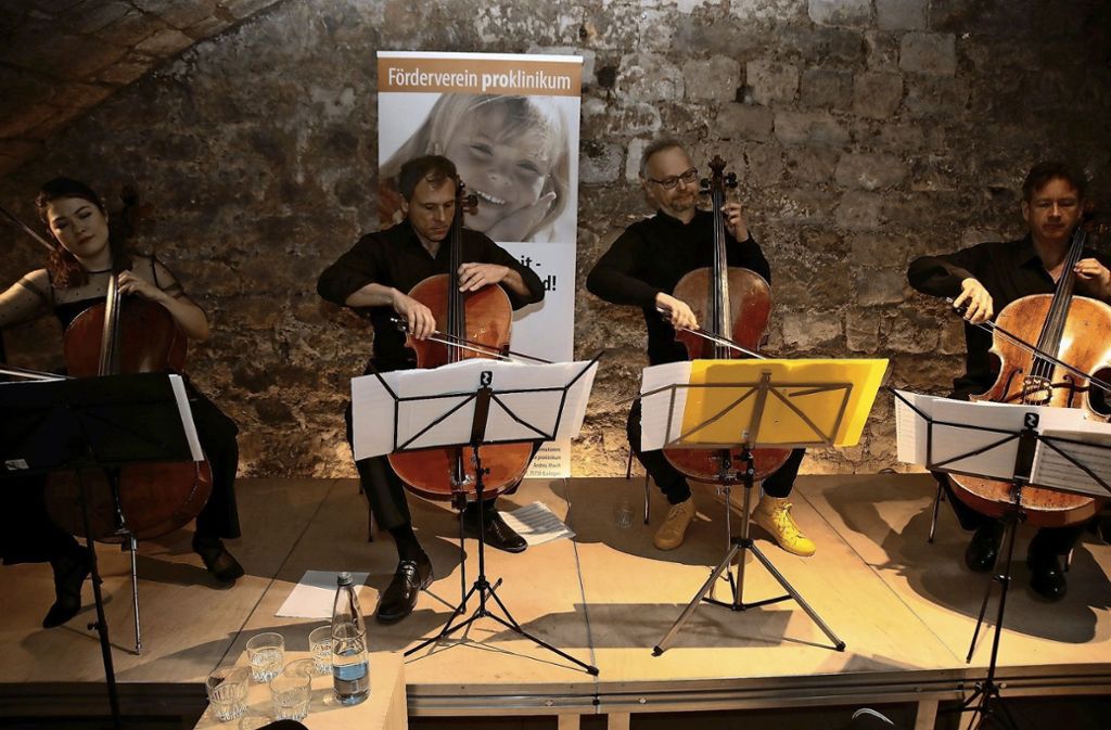 Förderverein Proklinikum profitiert: Esslingen: Nadolny Quartett spielt Cello im Entenmanns