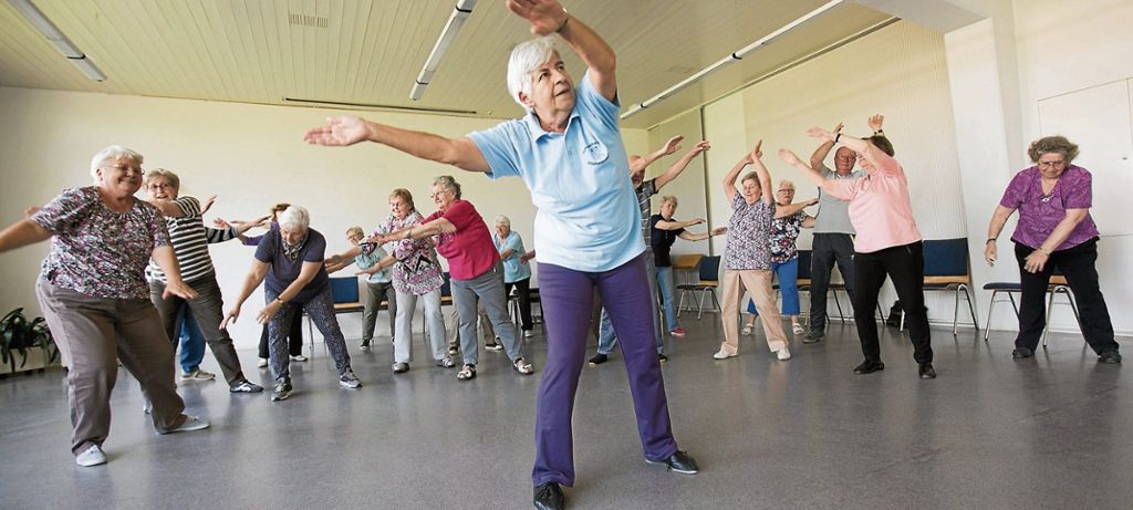 ES-ZOLLBERG: Seit über 40 Jahren leitet Irmgard Ziehfreund die Seniorengymnastik im evangelischen Gemeindehaus: Immer beweglich bleiben