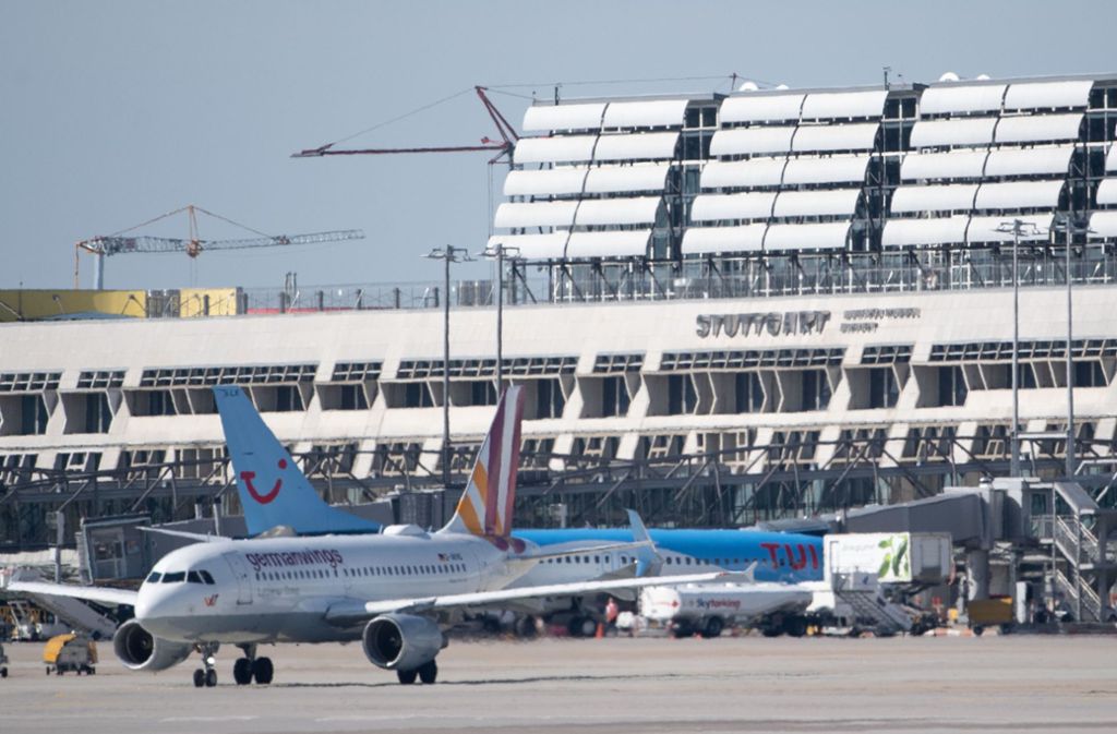 Coronakrise in Stuttgart: Flughafen  plant Kurzarbeit ab April