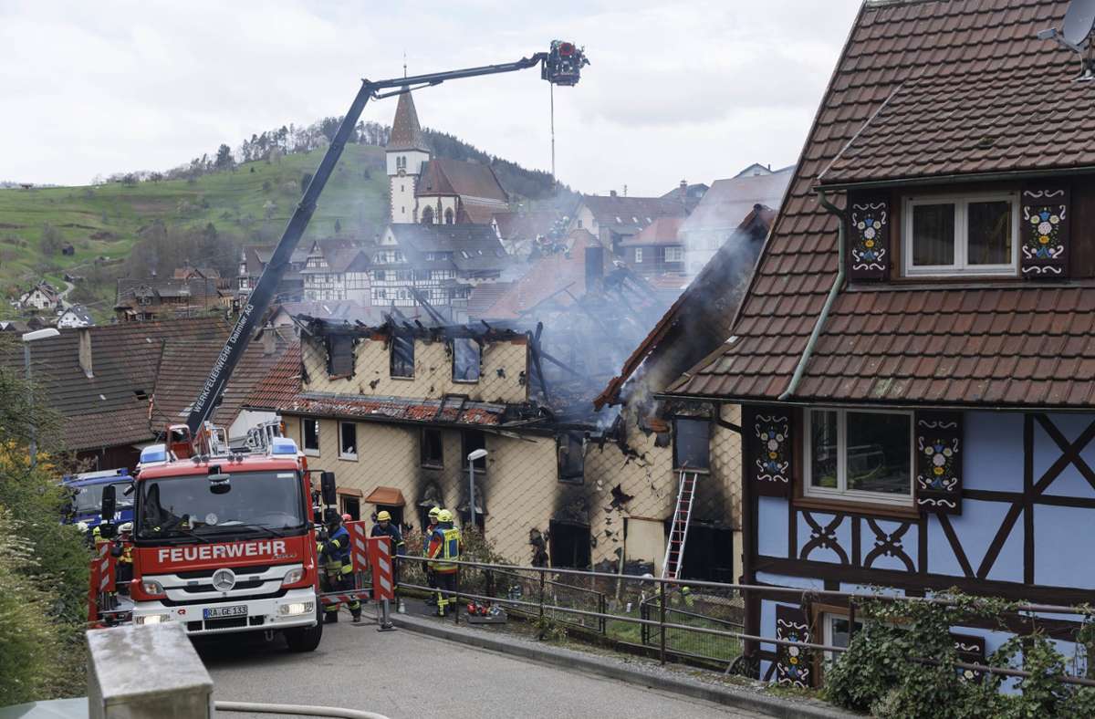 Großbrand in Gernsbach: Untersuchungen bestätigen: Drei Kinder tot
