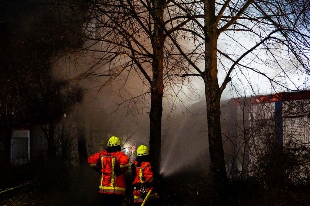 24.02.2017 In der Nacht zum Samstag hat es in einer Asylbewerberunterkunft in Wernau gebrannt.