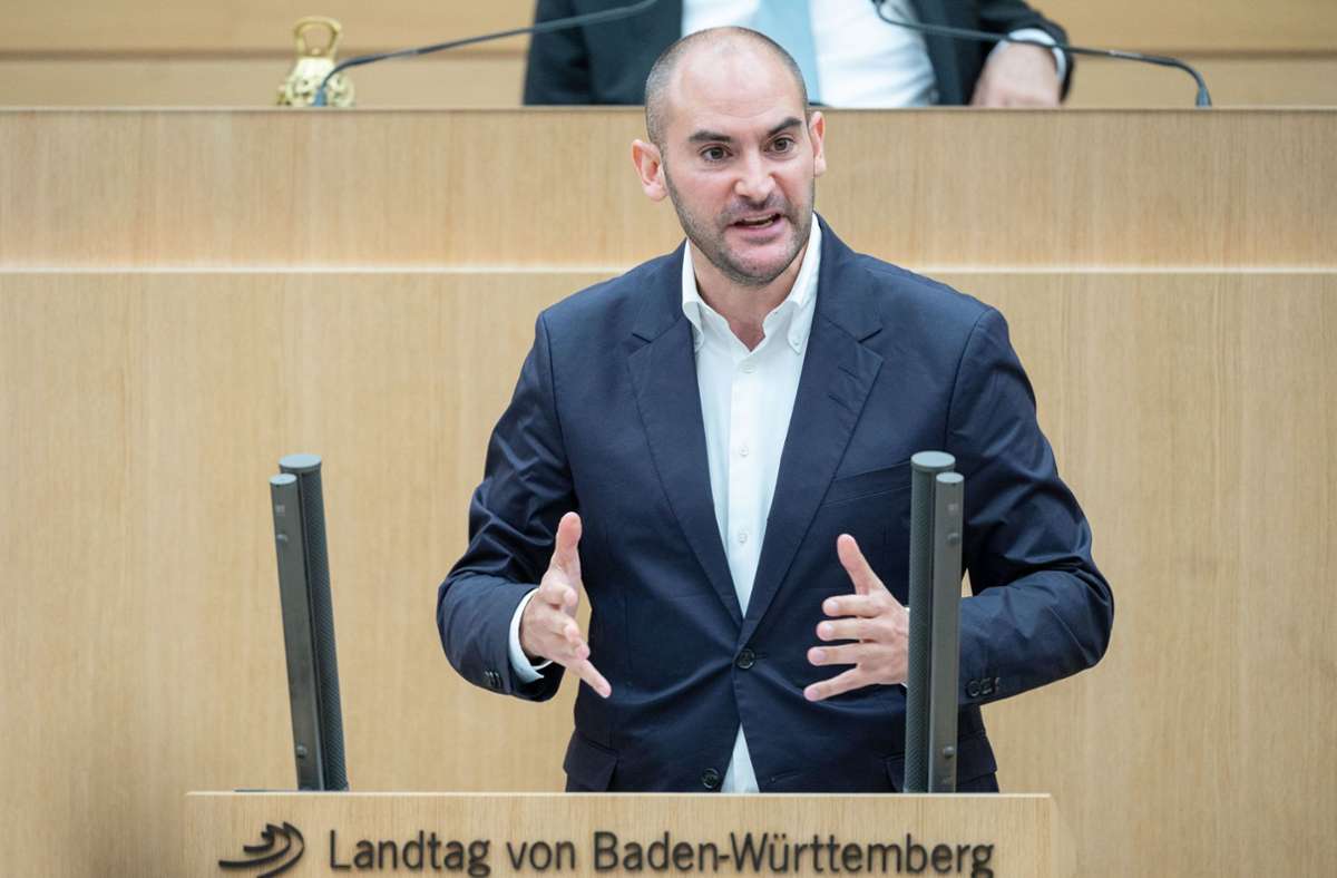 Finanzminister in Baden-Württemberg: Danyal Bayaz verteidigt Haushaltsentwurf