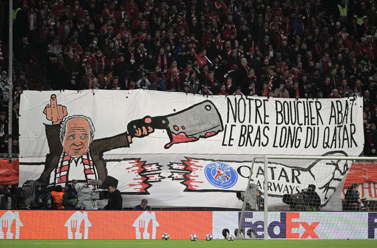 Champions League: Bayern-Fans protestieren mit Banner gegen Katar und PSG