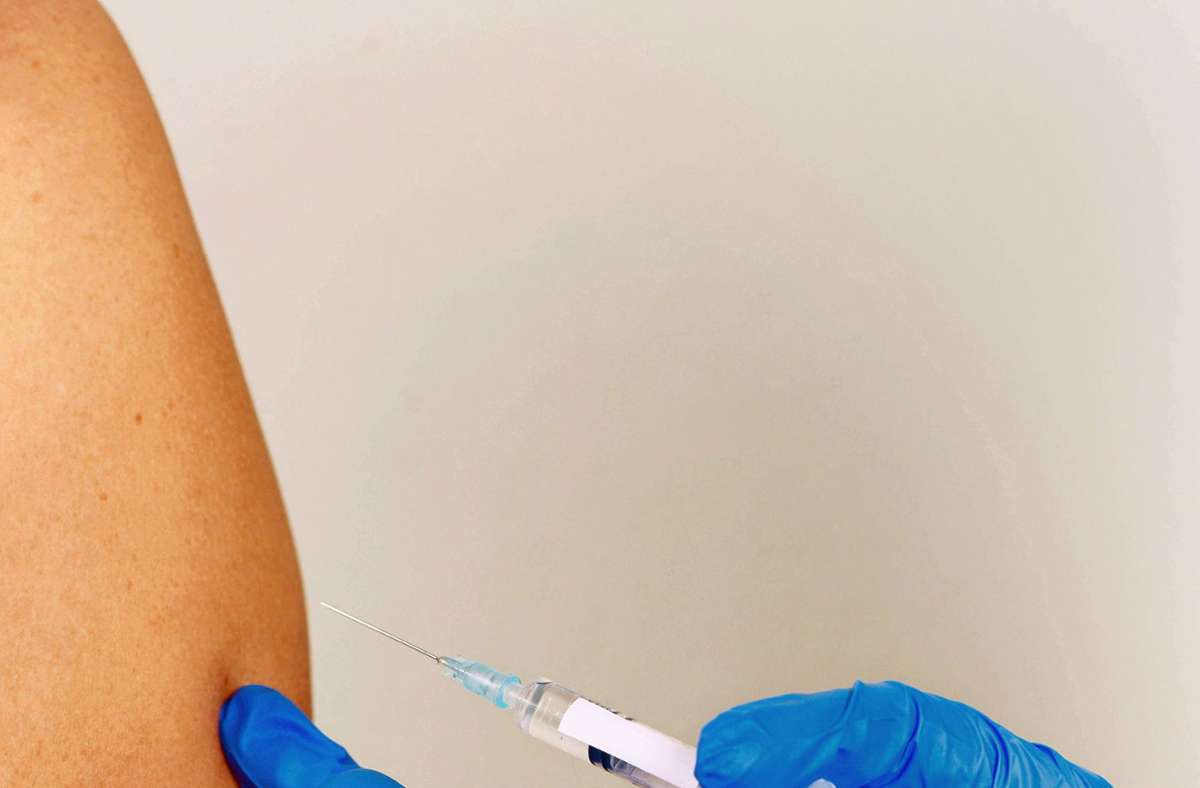 Corona-Pandemie: Der  Impfstoff bleibt vorerst knapp