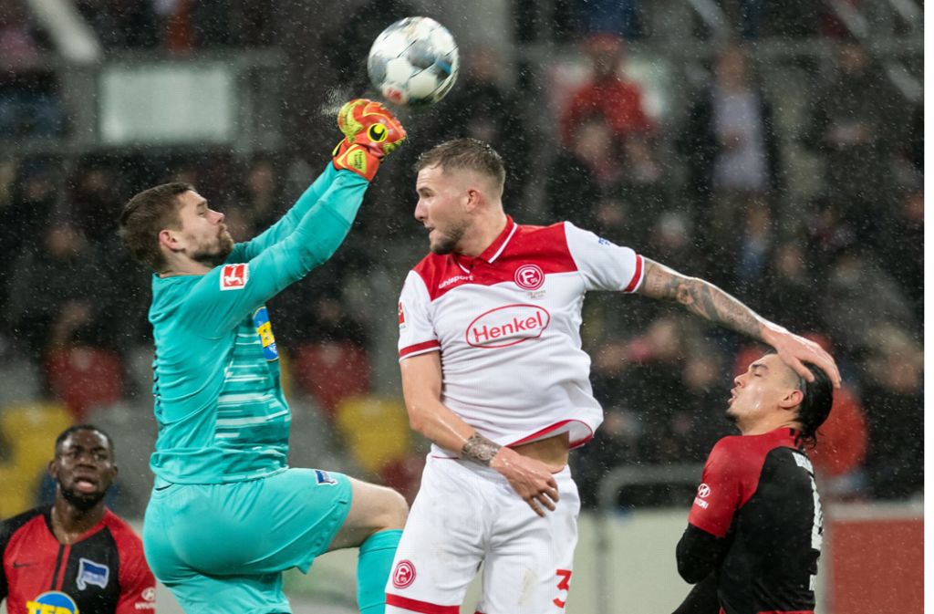 Bundesliga: Furiose Aufholjagd der Hertha: Nach 0:3 noch 3:3 in Düsseldorf