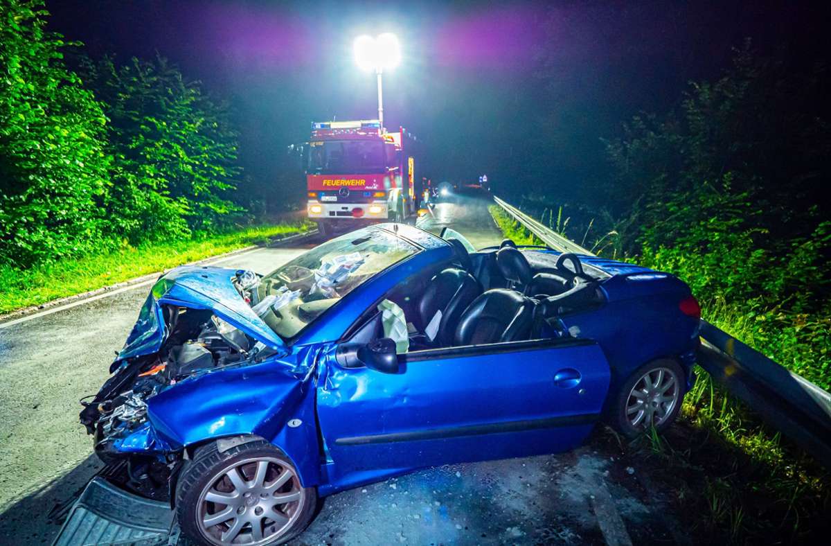 Frontalcrash und mit Auto überschlagen: Zehn Verletzte nach schweren Unfällen bei Leinfelden-Echterdingen