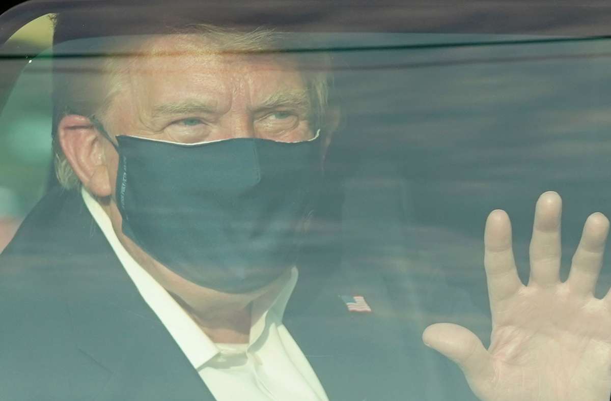 Corona-Infektion im US-Wahlkampf: Stabschef: Trump könnte noch am Montag ins Weiße Haus zurückkehren