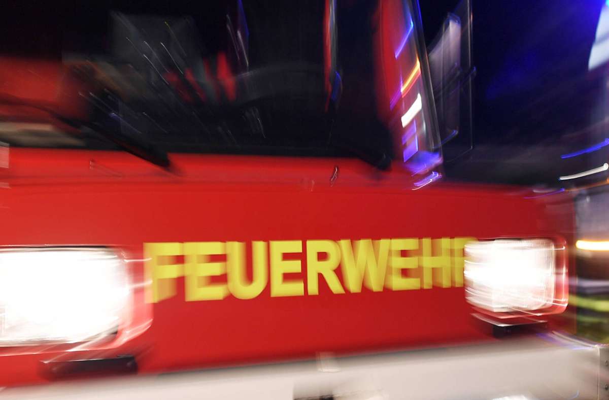 Feuerwehreinsatz in Schwäbisch Hall: Frau macht Lagerfeuer in Wohnung