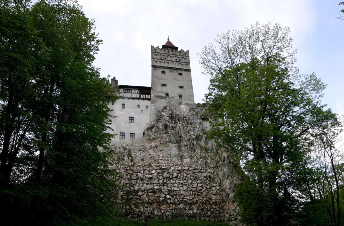 Großer Andrang in Rumänien: Corona-Impfungen im Schloss von Dracula