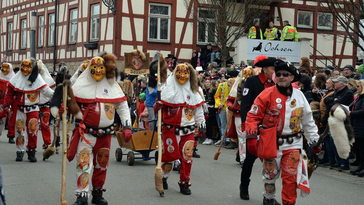 Narrengericht in Wernau: Die närrischen Richter lässt das Wunder-Ei kalt -  Wernau - Esslinger Zeitung