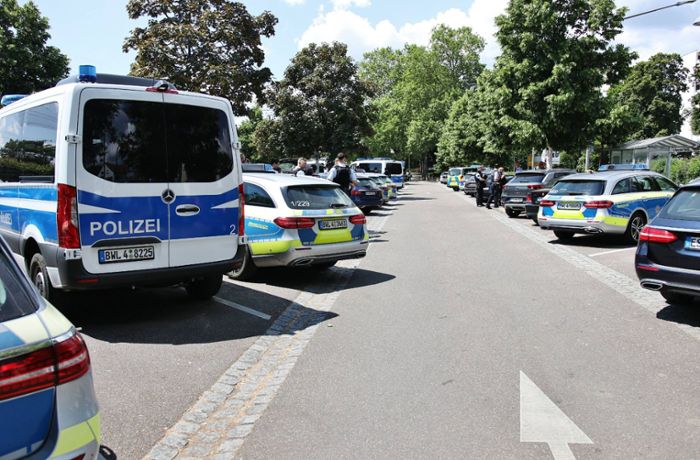 Altbach im Kreis Esslingen: Mehrere Verletzte durch Böllerwurf auf Trauergemeinde
