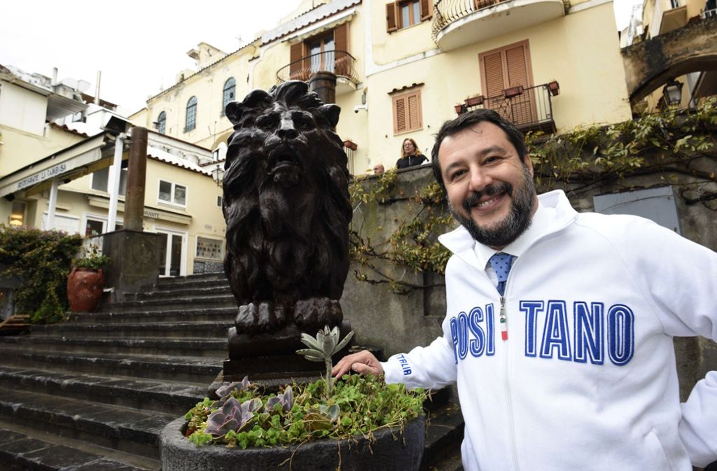 Sardinen gegen Salvini: Große Haie, kleine Fische