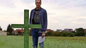 Kreuze als Zeichen für die Angst der Bauern