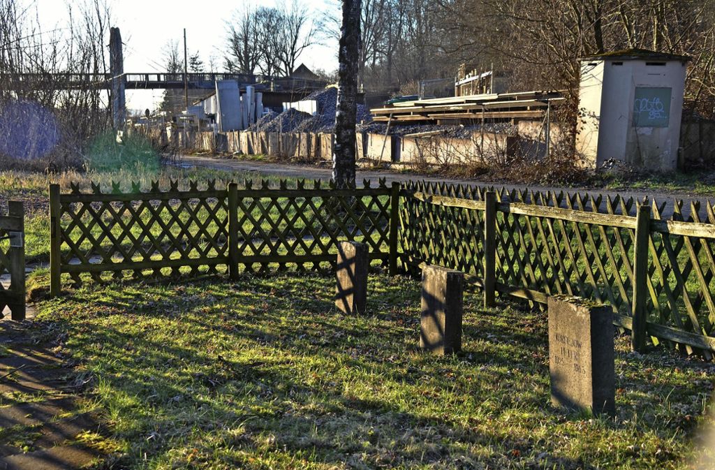Gemeinde darf Gräber nicht verlegen und muss Gewerbefläche verkleinern: Reichenbacher Zwangsarbeiterfriedhof muss bleiben