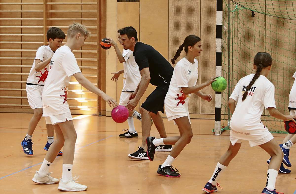 Handball-App: Andy Schmid zu Besuch in der Körschtalhalle