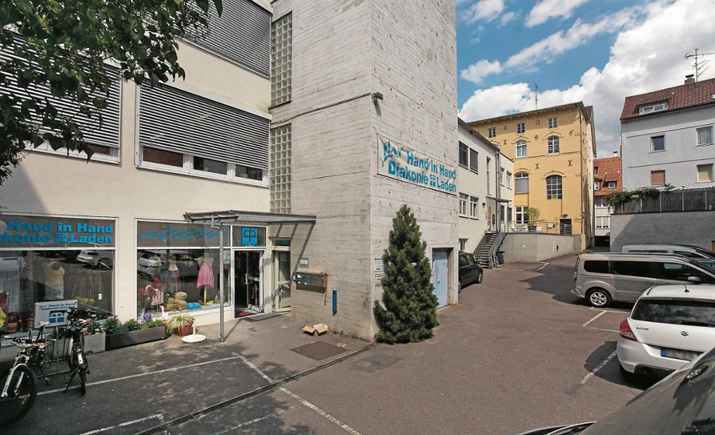 ESSLINGEN:  Küferstraße 13/1 ist für Bücherei-Neubau im Gespräch - Kreisdiakonieverband verweist auf Mietvertrag bis 2022: Diakonieladen will nicht weichen