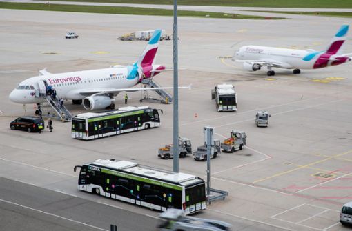 Etliche Flugzeuge von Eurowings können heute am Flughafen Stuttgart aufgrund eines Streiks nicht abheben. (Archivbild) Foto: Lichtgut/Christoph Schmidt