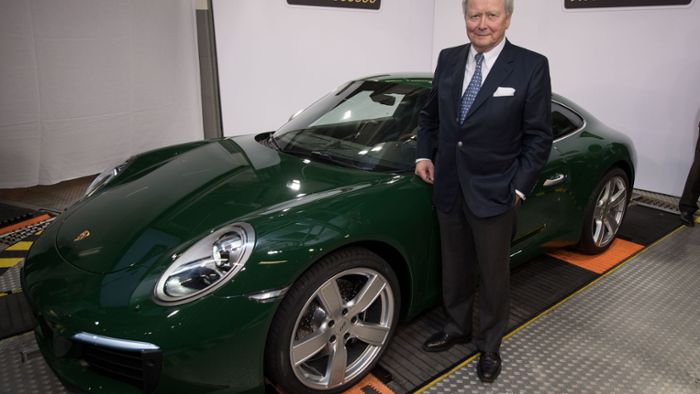 Wolfgang Porsche vertröstet Porsche-Rentner mit Kaffee und Kuchen