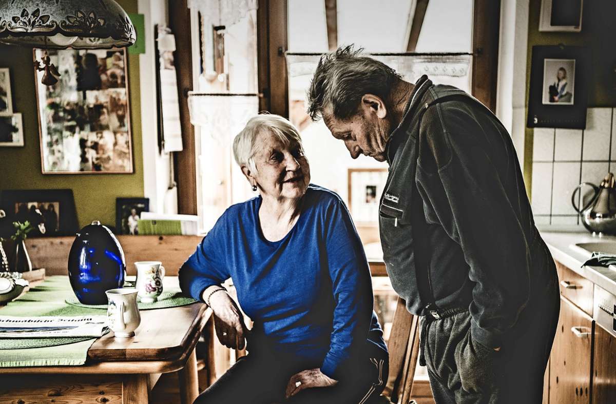 Die letzten Tage in der alten Küche:  Josefine und Eugen Schosser