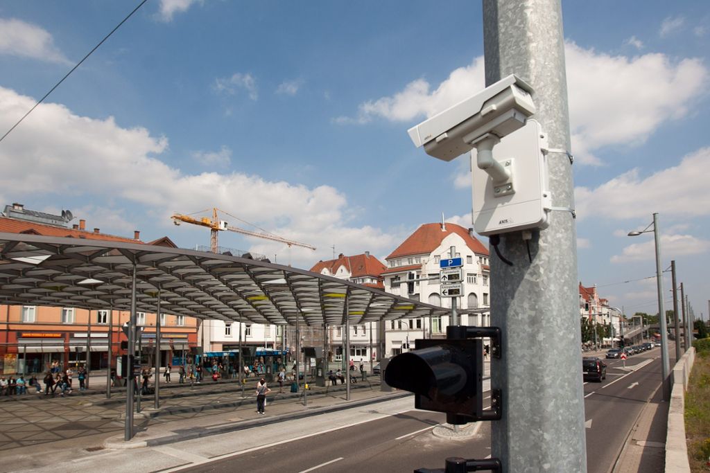Bahnhof war eine Stunde lang komplett gesperrt: Kleinere Explosion am Esslinger Bahnhof