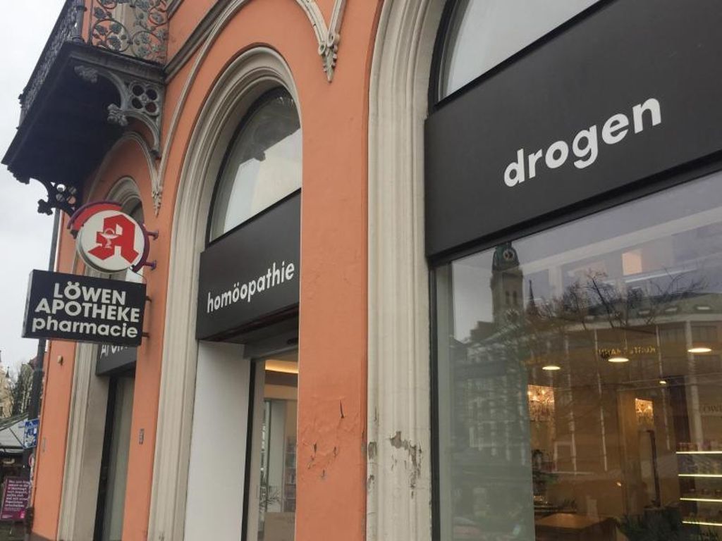 Irritationen in München: Apotheke wirbt für «drogen» - meint aber was anderes