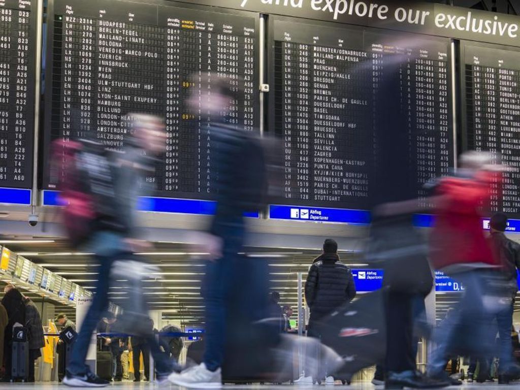 Deutschlands größter Airport: Frankfurter Flughafen spürt Coronavirus