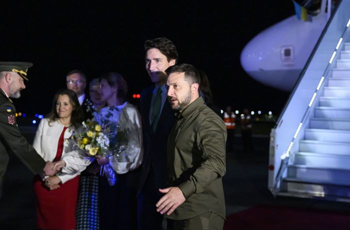 Krieg in der Ukraine: Selenskyj unangekündigt zu Besuch in Kanada eingetroffen
