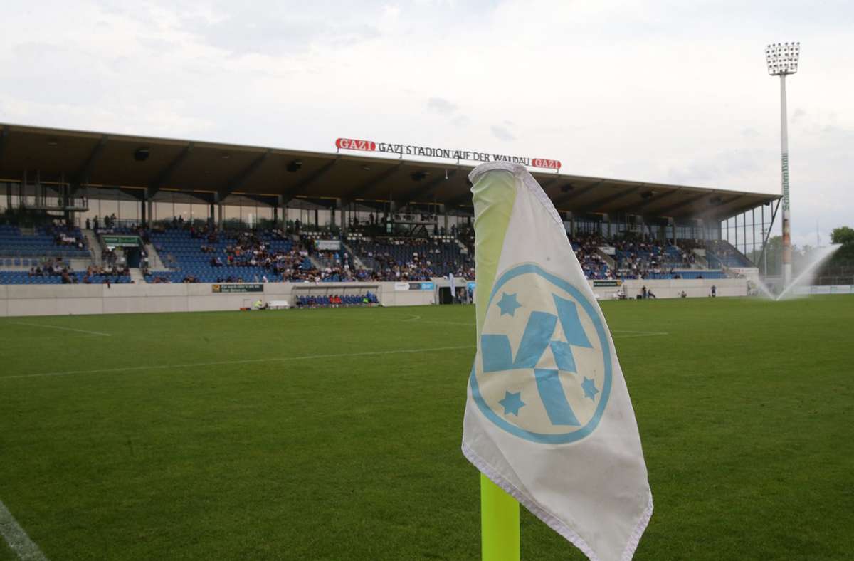 Stuttgarter Kickers im Gazi-Stadion: Das war der Grund für die Spielunterbrechung