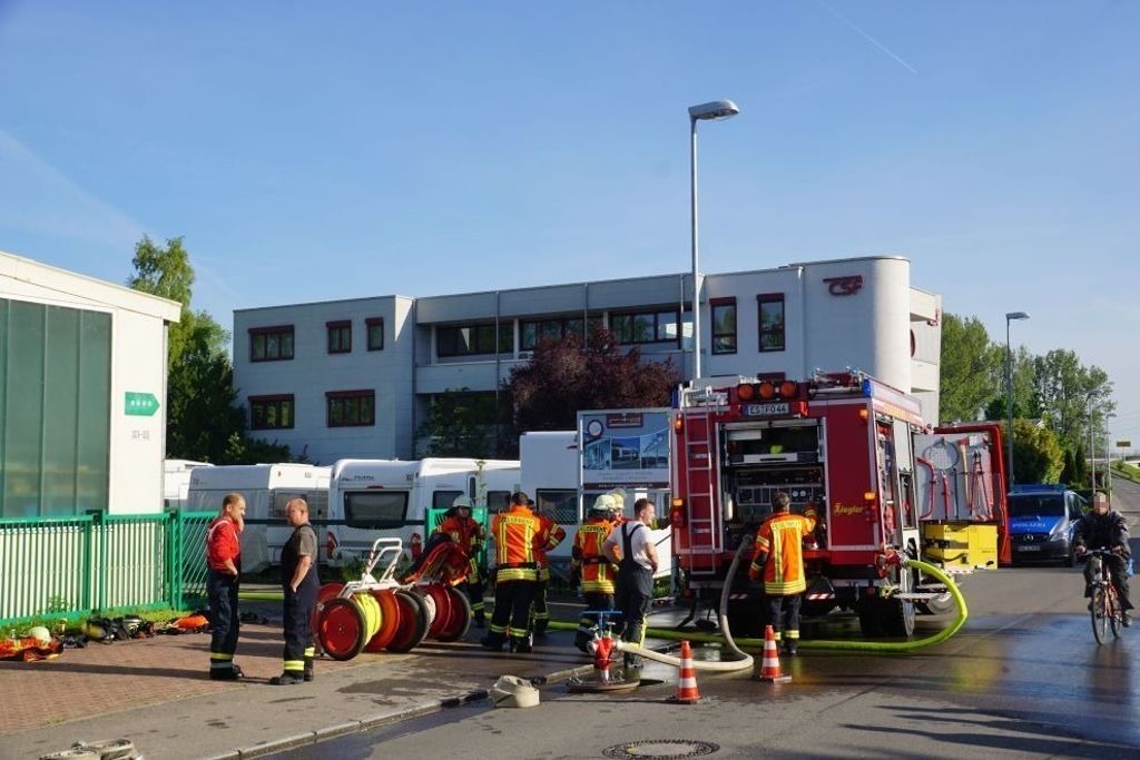 16.05.2017 Bei einem Brand in Oberboihingen gab es am Morgen drei Verletzte.