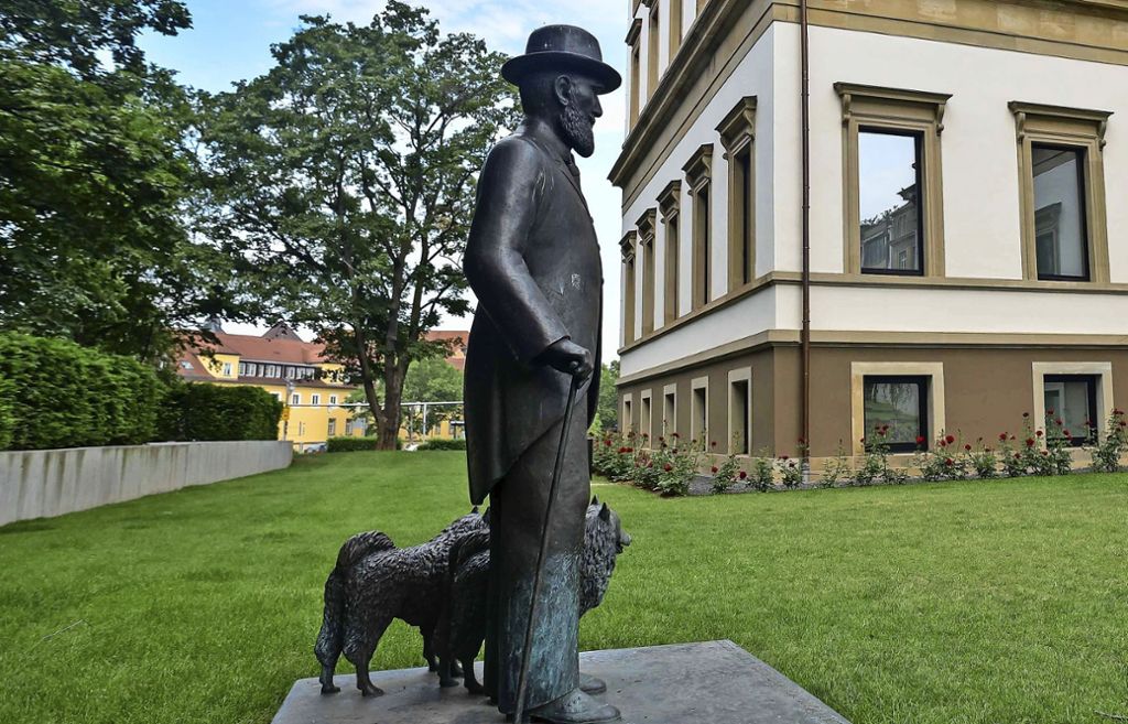 Leiter des Stuttgarter Stadtmuseums macht seinen Standpunkt klar: Wilhelm-Statue soll nicht vor Stadtpalais