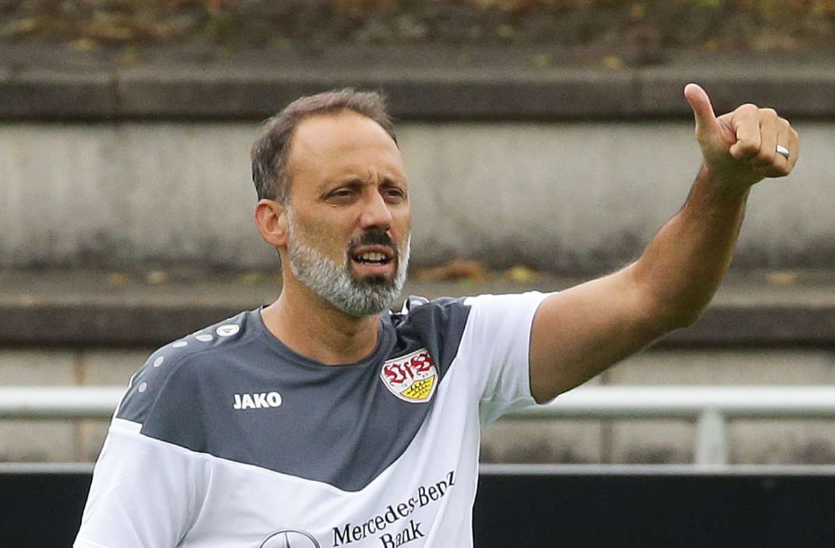 Pellegrino Matarazzo bat am Montag zur ersten Trainingseinheit vor der Bundesliga-Saison.