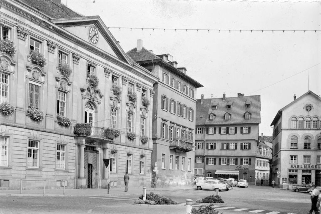 Dekanatsgebäude und Neues Rathaus Esslingen, 60er/70er Jahre. Foto: Stadtarchiv