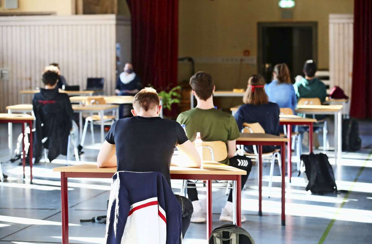 Geflüchtete im Kreis Esslingen: Berufsschule: Wenn Mathe zur Deutschprüfung wird