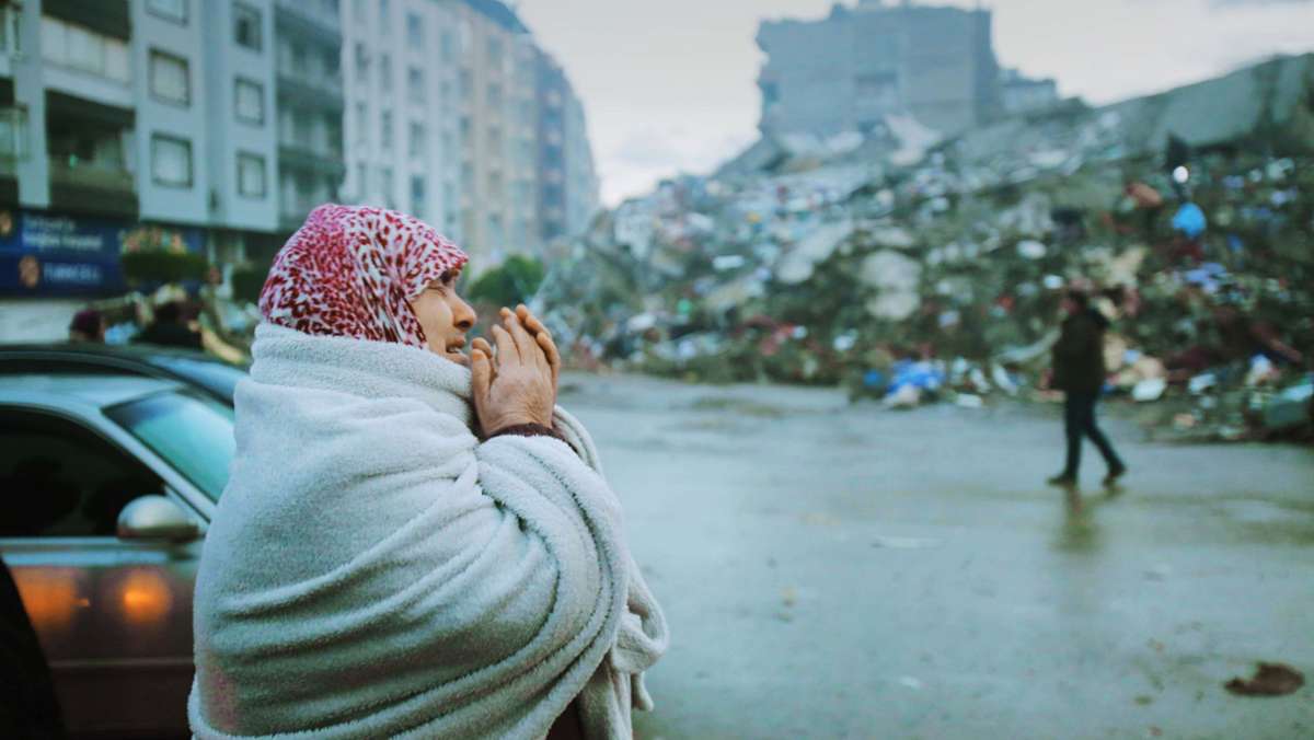 Nach dem Erdbeben in der Türkei und Syrien: Im Wettlauf gegen die Zeit