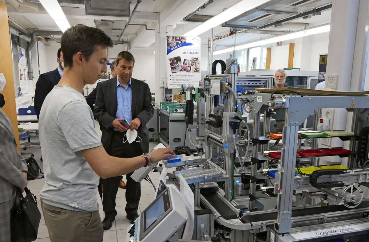 Lernfabrik Industrie 4.0 in Kirchheim: Azubis werden fit gemacht für die digitale Zukunft